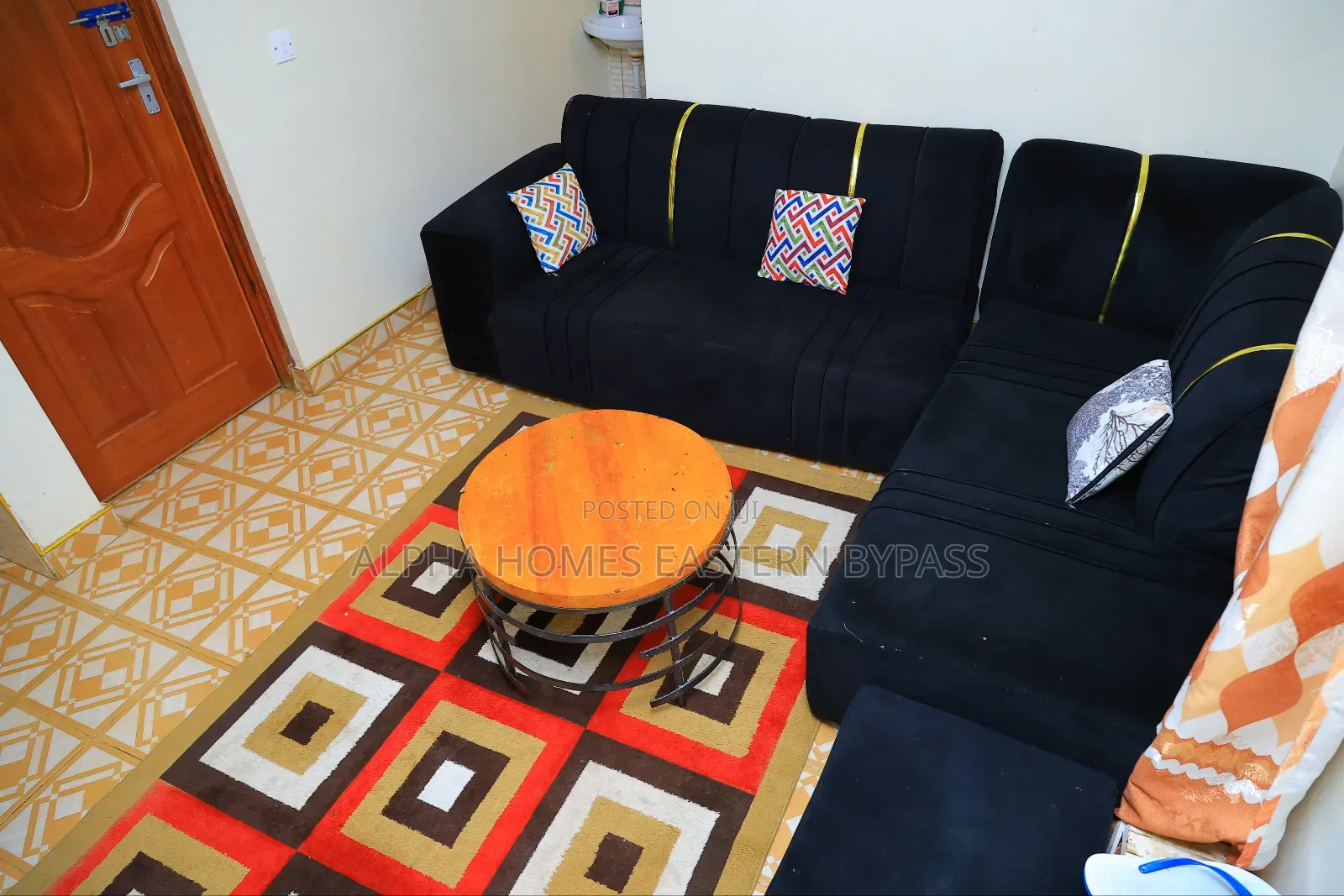 Heart of Kamakis Escape: Spacious 1-Bed, Fully Furnished on Eastern