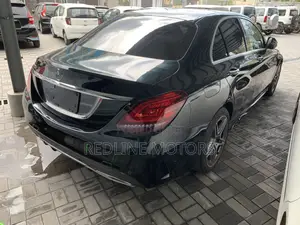 Mercedes-Benz C220 Base 2018 Green