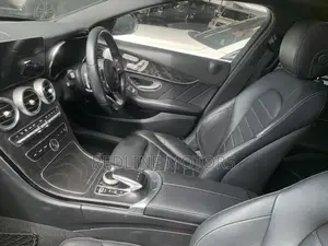 Mercedes-Benz C220 Base 2018 Green