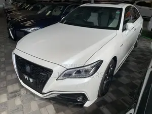 Toyota Crown 2018 White