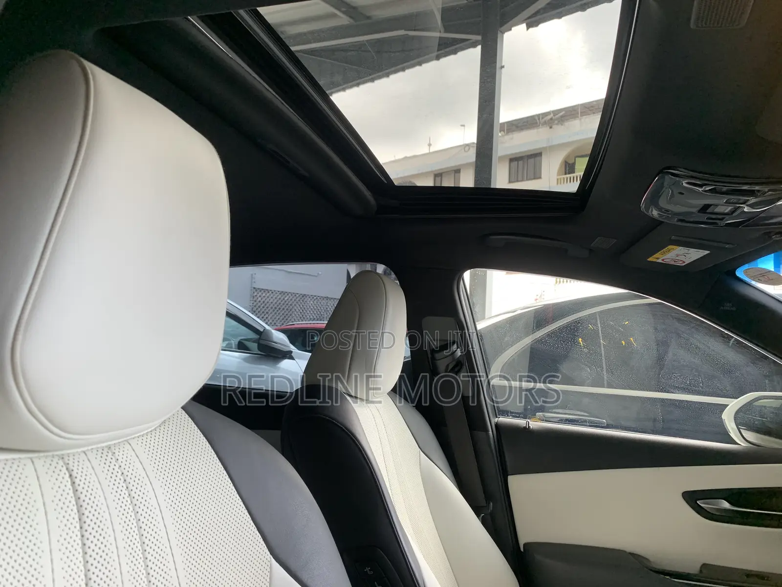 Toyota Crown 2018 White
