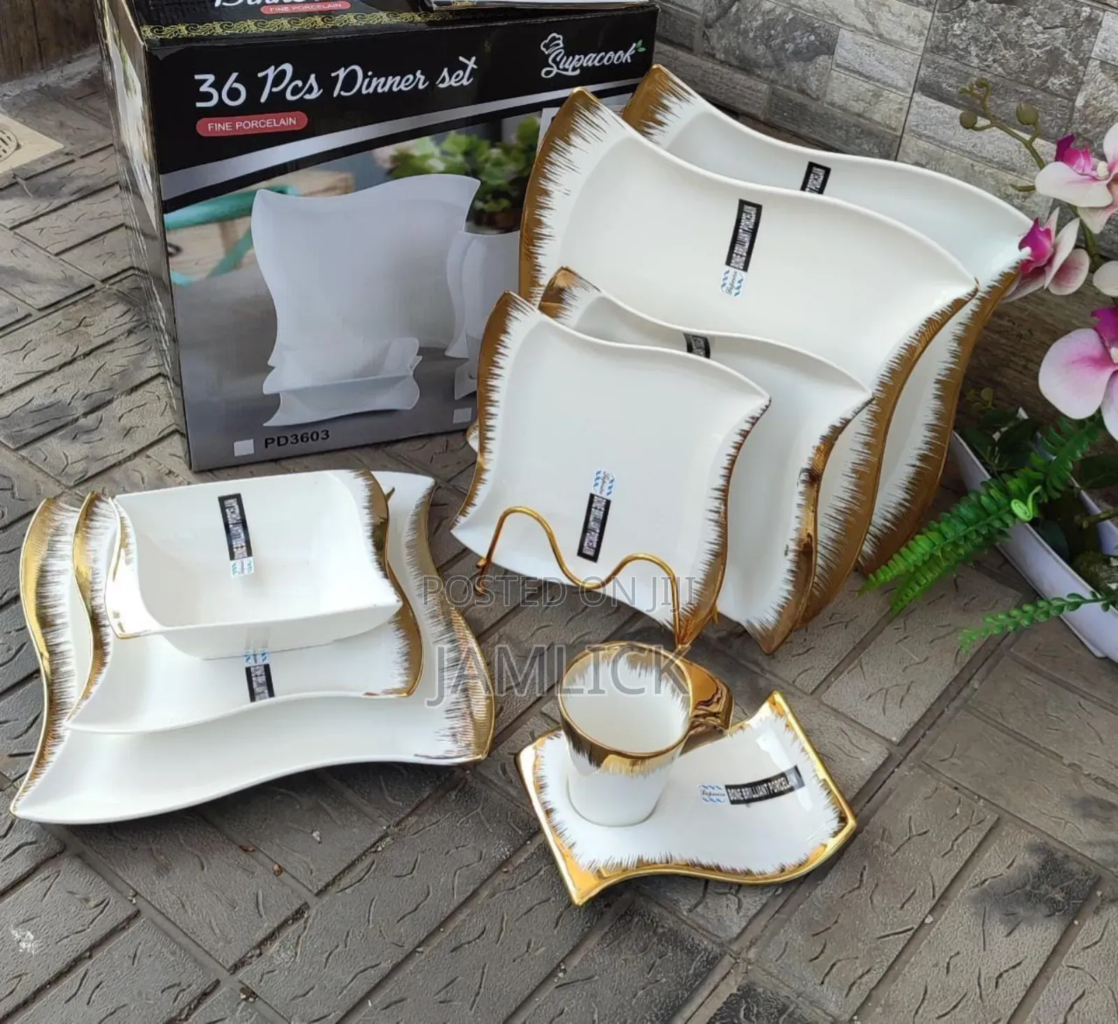 36-Piece Nordic Dinner Set With Gold Rim - Sp