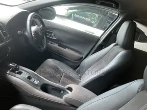 Honda Vezel 1.5 Hybrid 4WD 2018 Pearl