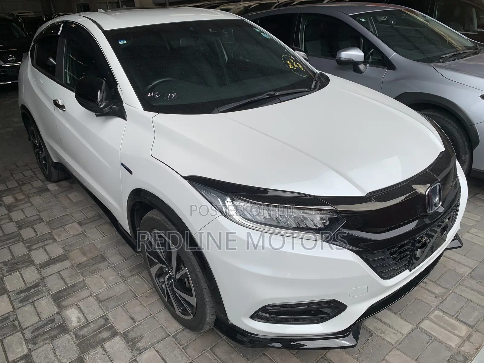 Honda Vezel 1.5 Hybrid 4WD 2018 Pearl