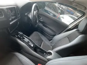 Honda Vezel 1.5 Hybrid 2WD 2018 White