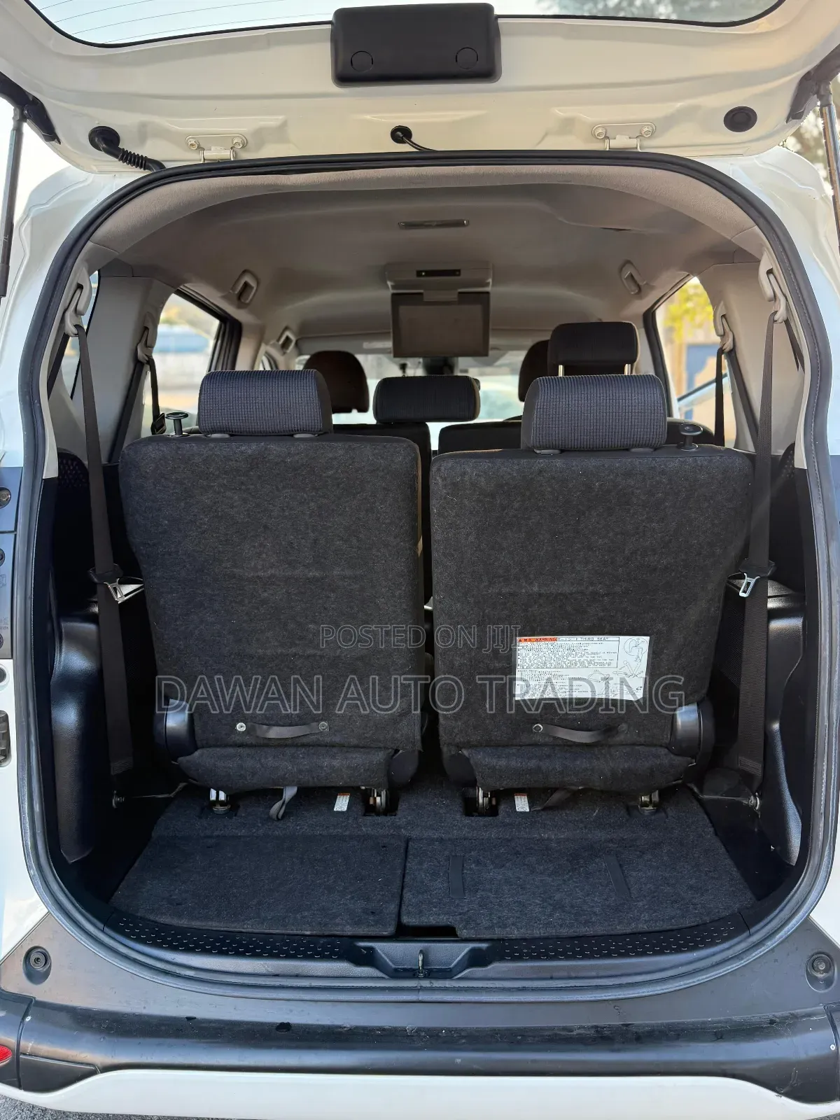 Toyota Sienta 1.5 Hybrid FWD 2016 White