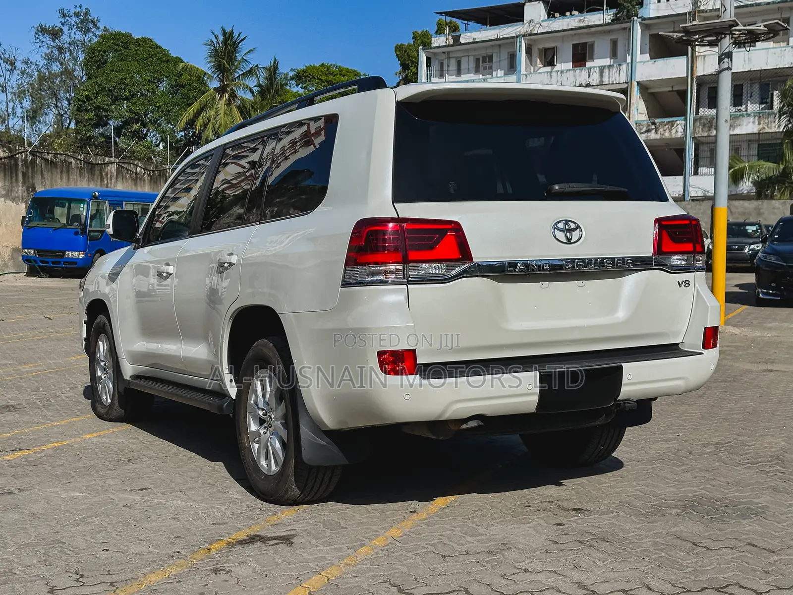 Toyota Land Cruiser 2018 White