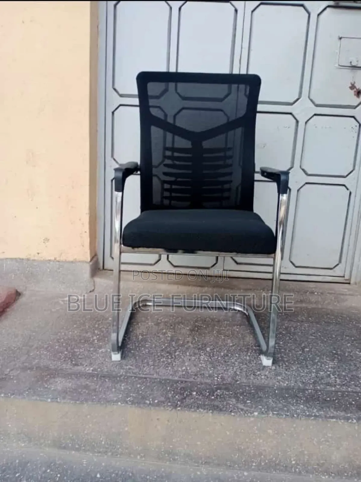 Comfortable Visitors Chair