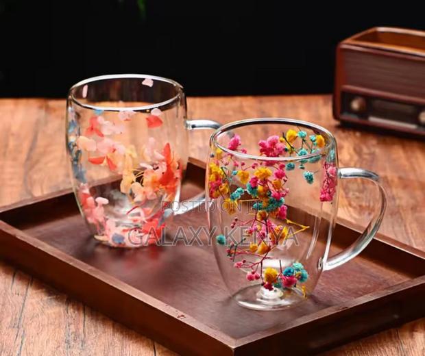 Clear or Real Flowers Between Unbreakable Double Wall Acrylic Cup - thumbnail 2