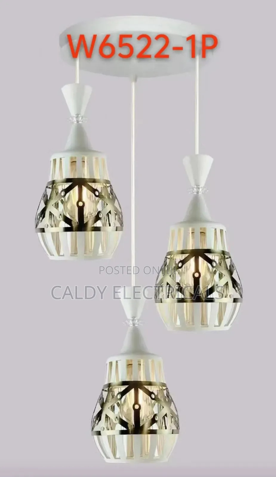 Elegant Modern Three-Light Pendant Light Vf3k