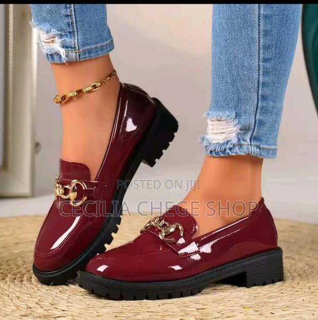 Classic Brogues Shoe - thumbnail 4