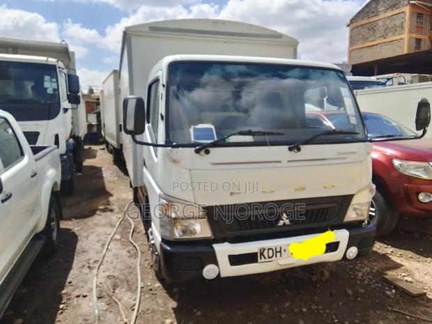 Mitsubishi Canter - main view