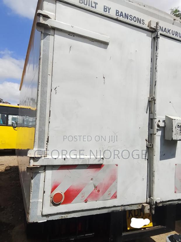 Mitsubishi Canter - thumbnail 5