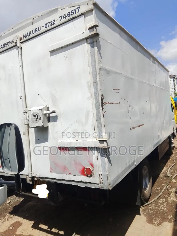 Mitsubishi Canter - thumbnail 6