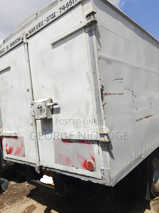 Mitsubishi Canter - thumbnail 7