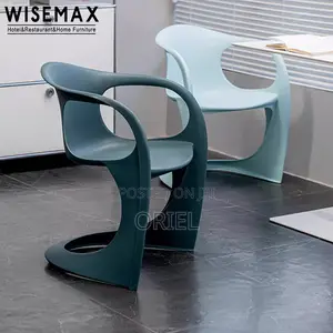 Modern Plastic Chair : Casalino Plastic Cantilever Chair