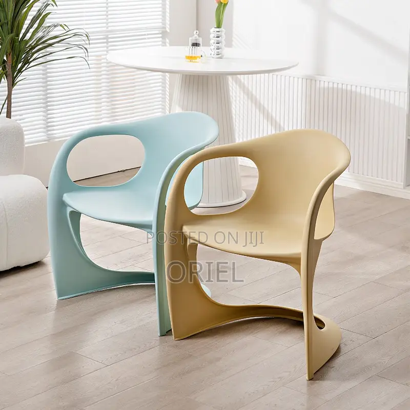 Modern Plastic Chair : Casalino Plastic Cantilever Chair
