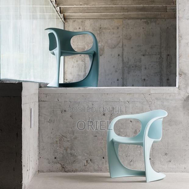 Modern Plastic Chair : Casalino Plastic Cantilever Chair - thumbnail 15