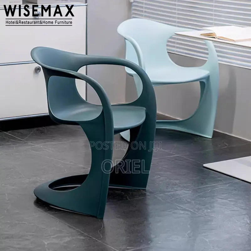 Modern Plastic Chair : Casalino Plastic Cantilever Chair