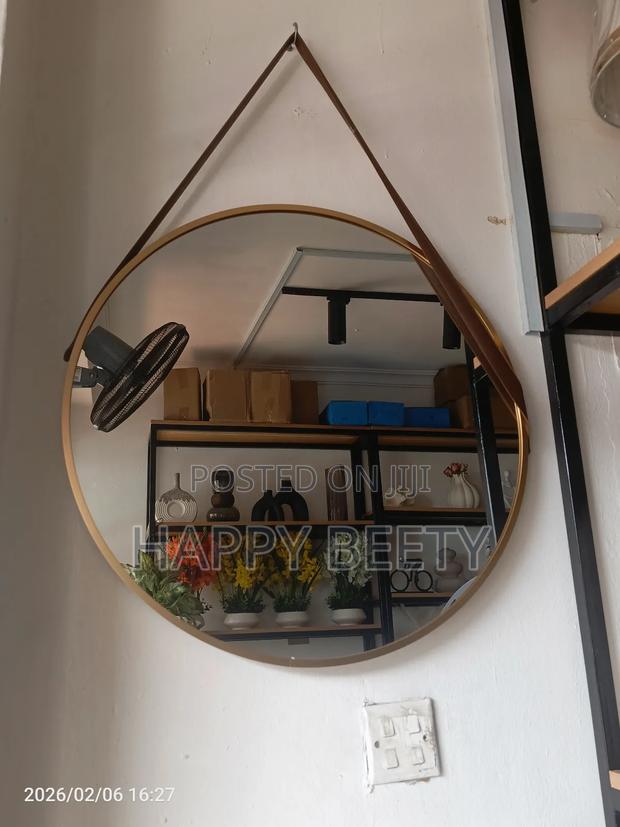 Minimalist Nordic Decorative Mirror (60cm Diameter) - thumbnail 2