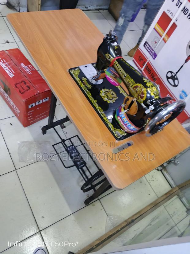Butterfly Sewing Machine+Local Table