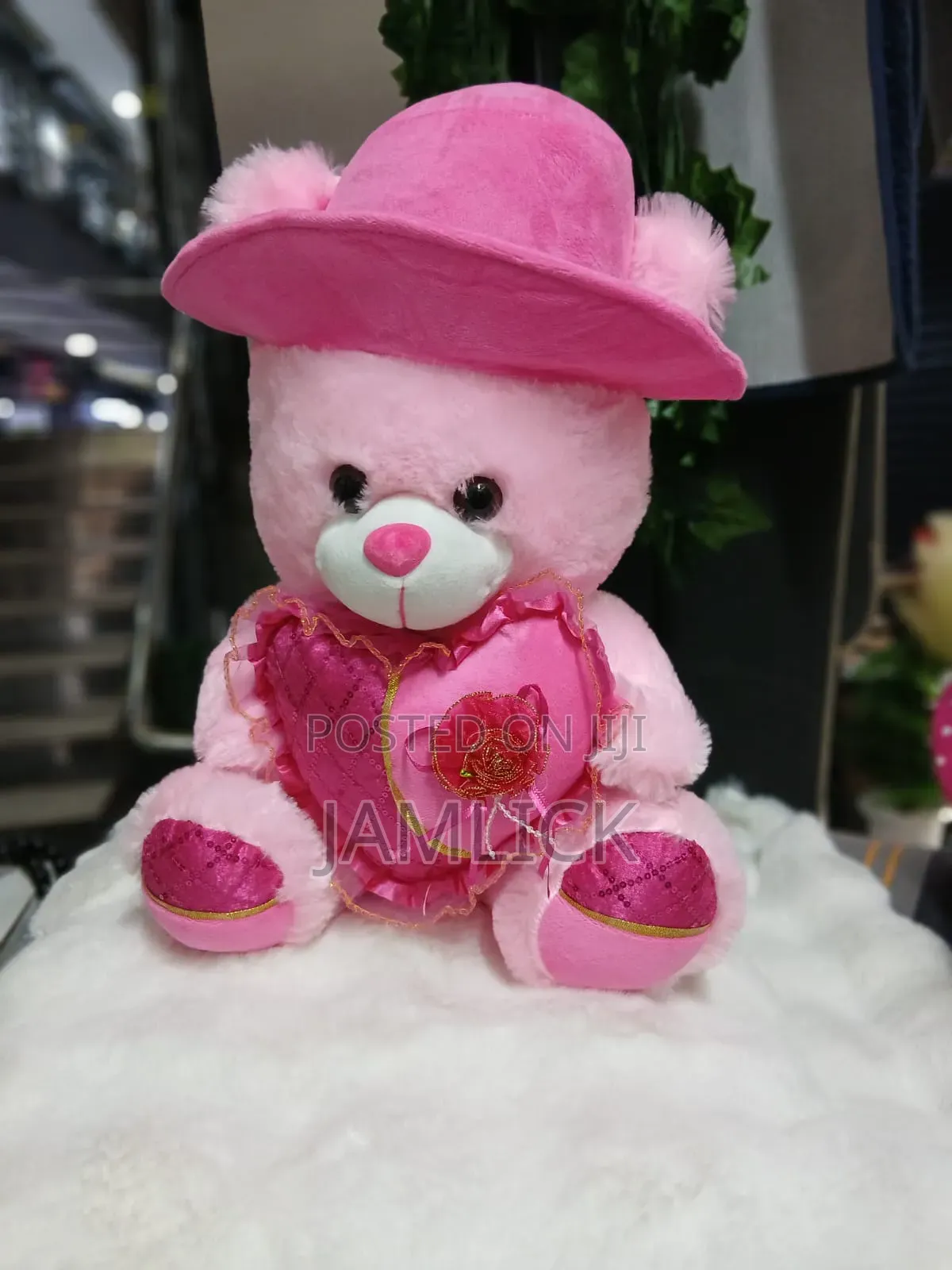 Medium-Sized Teddy Bears - Gw