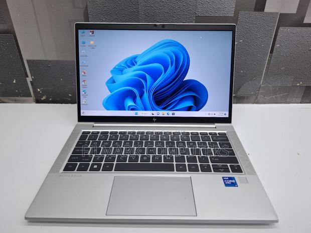 Laptop HP EliteBook 830 G8 16GB Intel Core i7 SSD 512GB