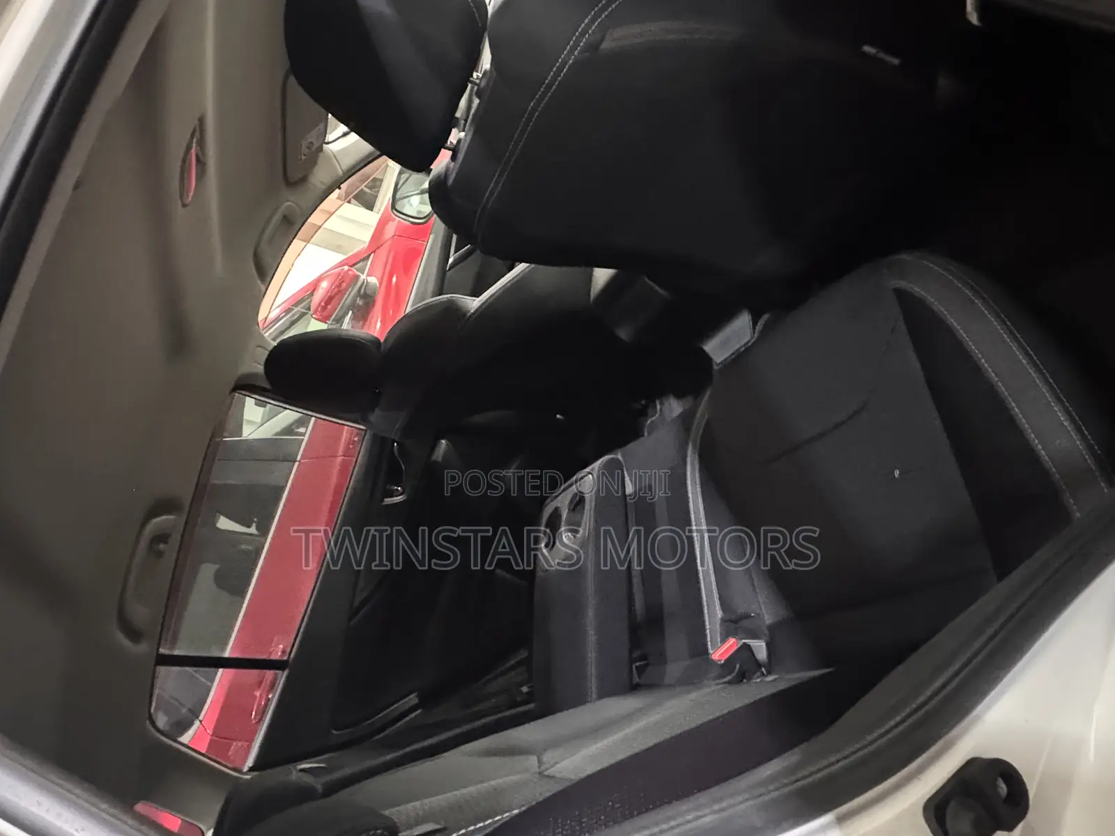 Subaru Impreza 2.0i AWD Hatchback 2019 White