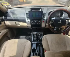 Mitsubishi Pajero 2014 Maroon