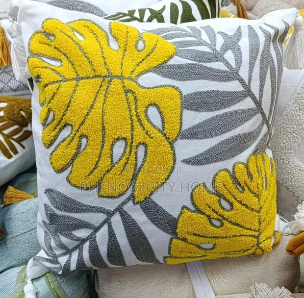 High Grade Throwpillow Cases - thumbnail 2