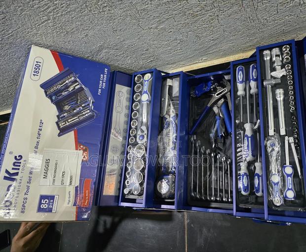 Blue Mechanical Toolset With 85 PCS