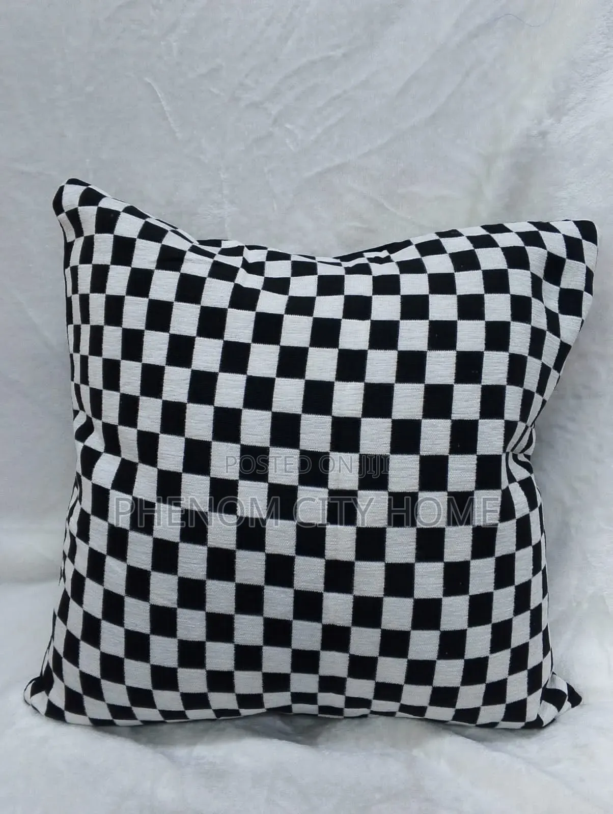 Black and White Throwpillow Covers