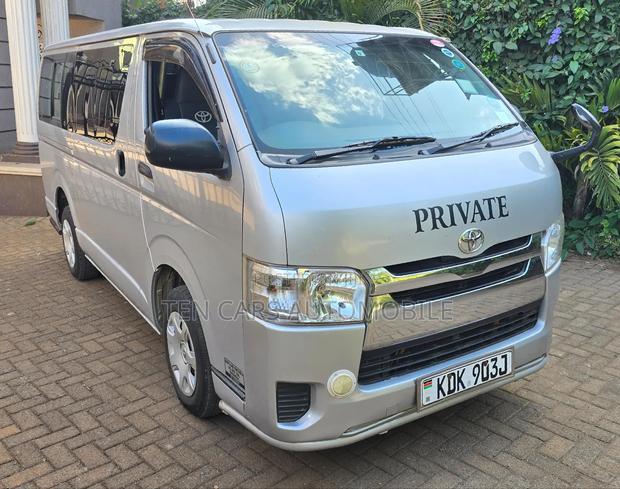 Toyota HiAce 2015 Silver - thumbnail 2