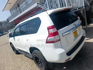 Toyota Land Cruiser Prado 2015 White