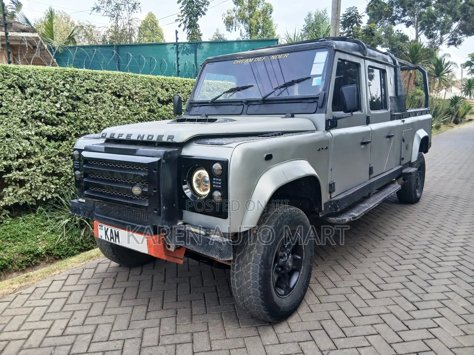 Land Rover Defender 2000 Gray
