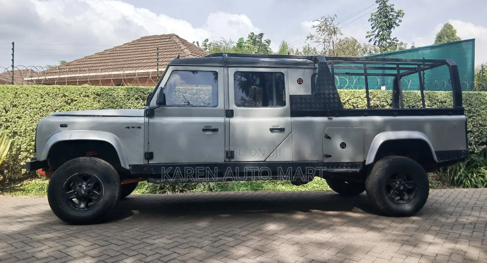 Land Rover Defender 2000 Gray