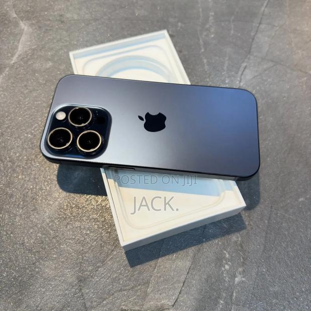 Apple iPhone 15 Pro 256 GB Gray - thumbnail 3