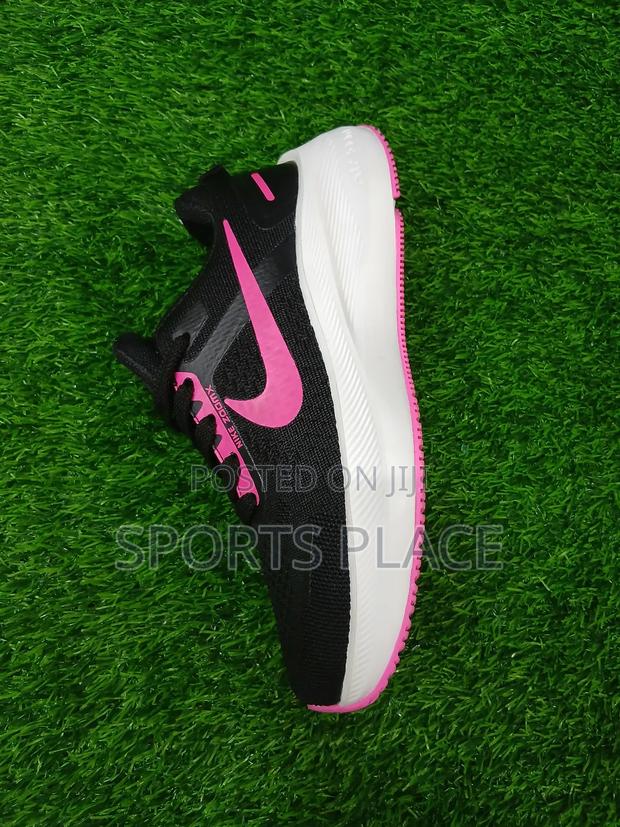 Nike Zoom Winflo 2 Running Shoes. - main view