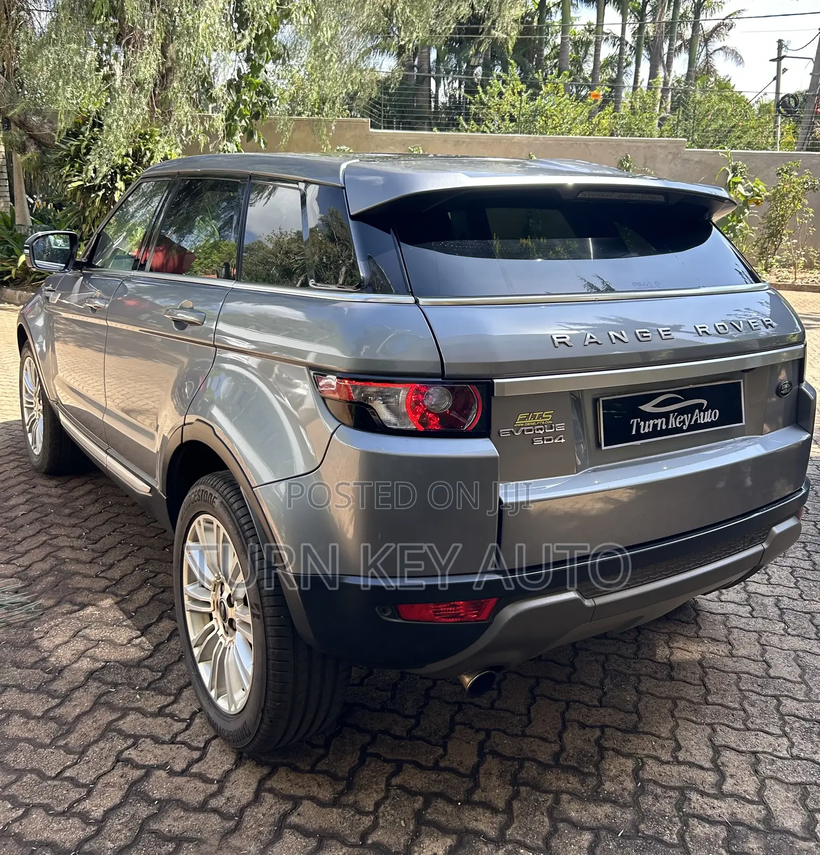 Land Rover Range Rover Evoque Dynamic 4x4 (2.0L 4cyl 9A) 2014 Gray