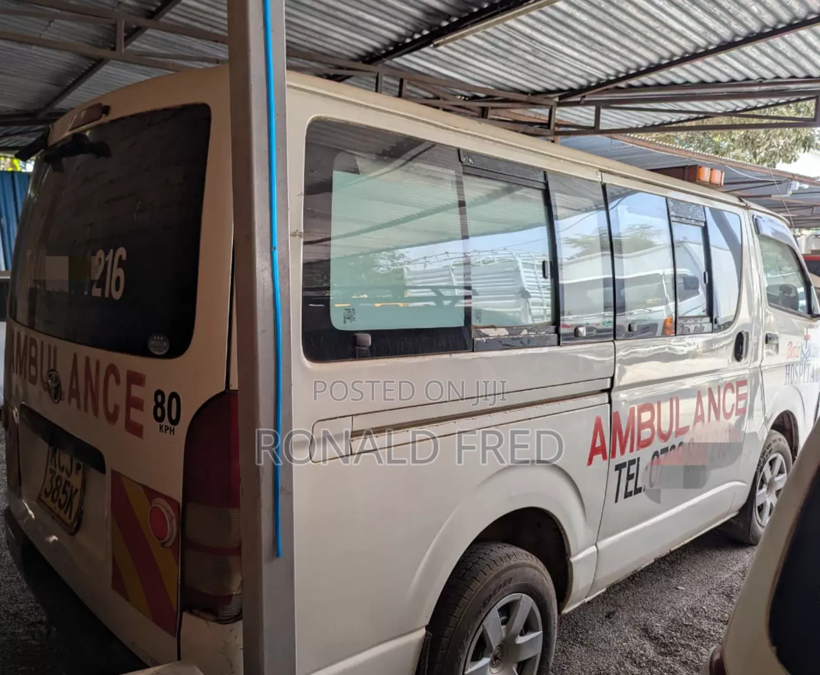 Toyota HiAce 2009 White