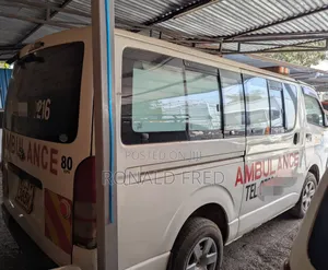 Toyota HiAce 2009 White
