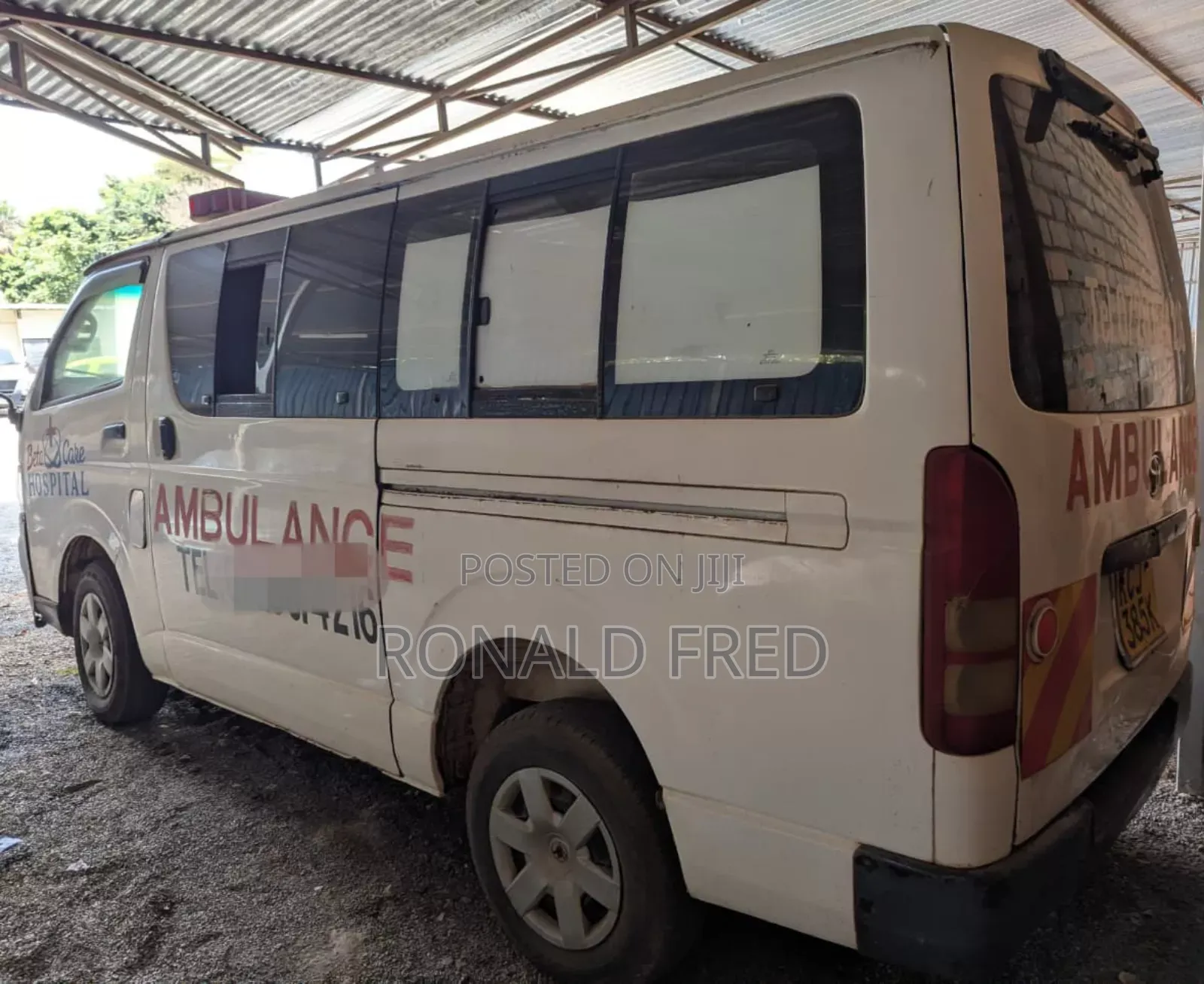 Toyota HiAce 2009 White