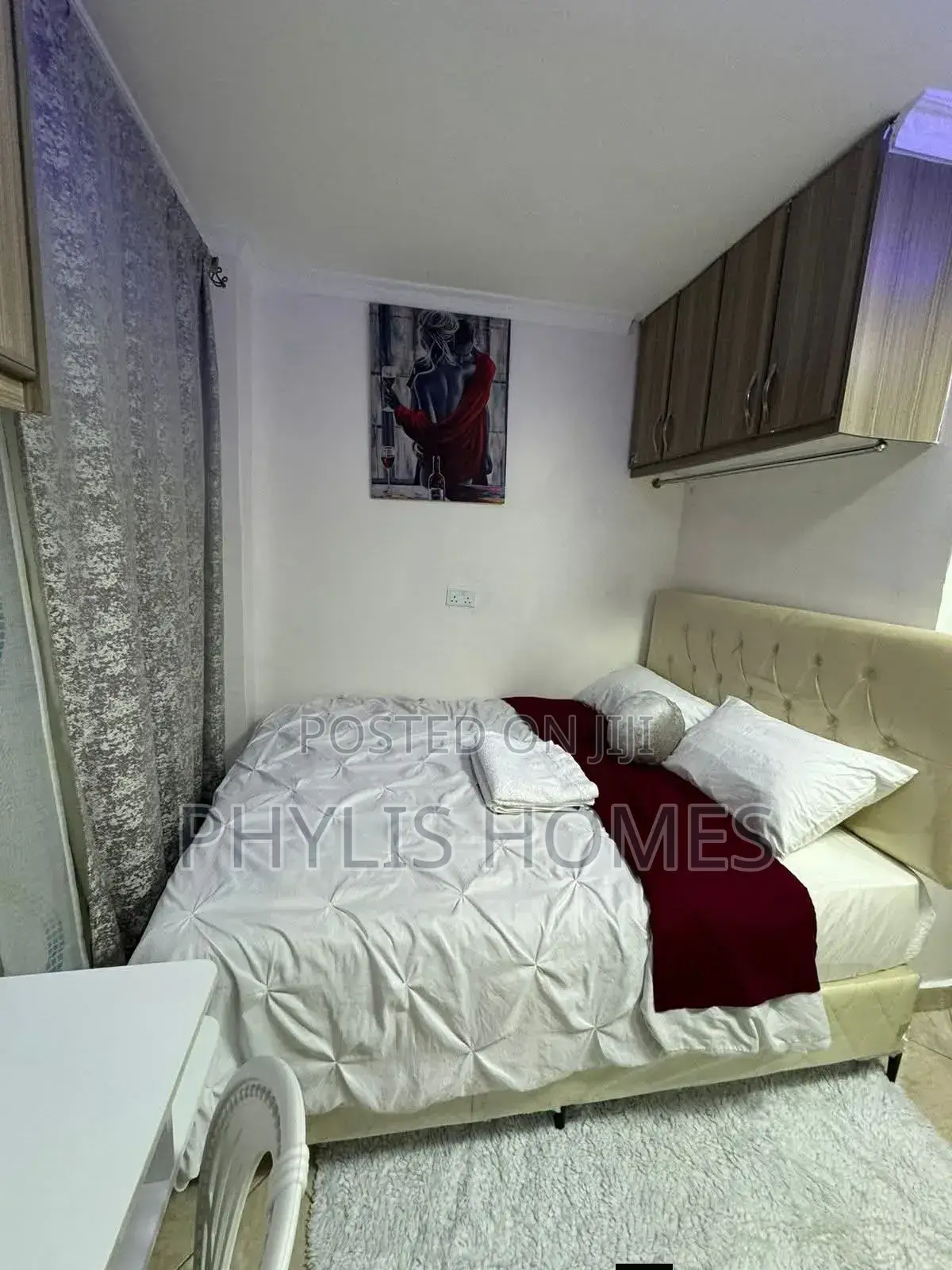 Cozy Furnished Studio in Attic South B