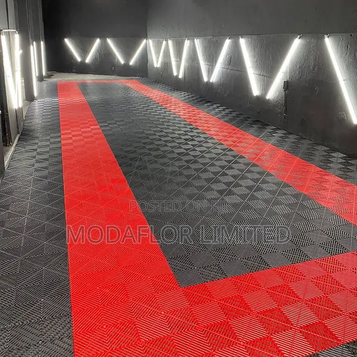 Heavy-Duty Interlocking Garage Mats | Oil Water Resistant