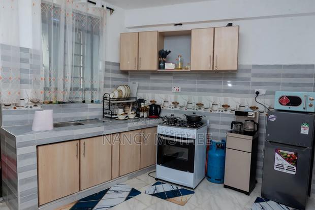 Airbnb Host - thumbnail 4