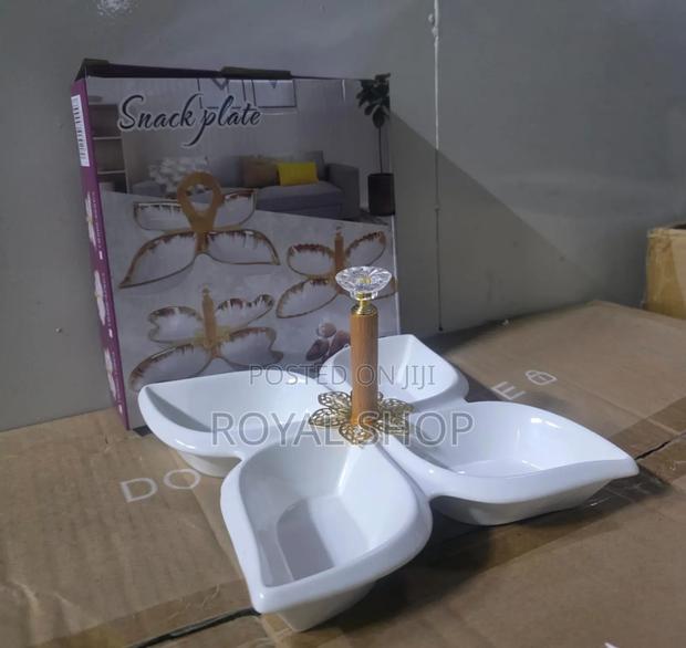 Star Shape Plate Ceramic - main view
