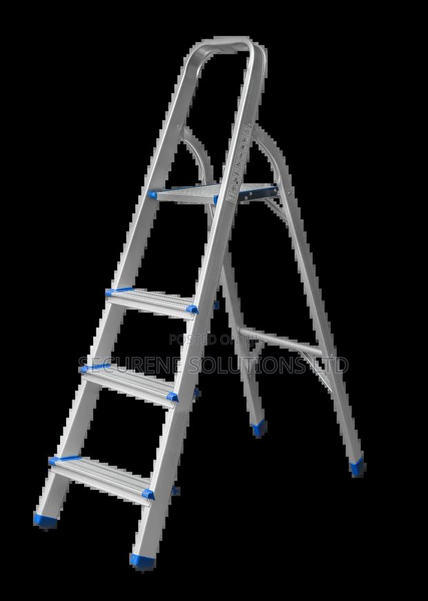 Minara 4-step Aluminum Household Step Ladder. - thumbnail 3
