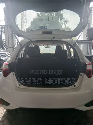 Toyota Vitz 1.0 FWD 5dr 2019 White