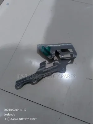 D-max New Model Bonnet Hinges