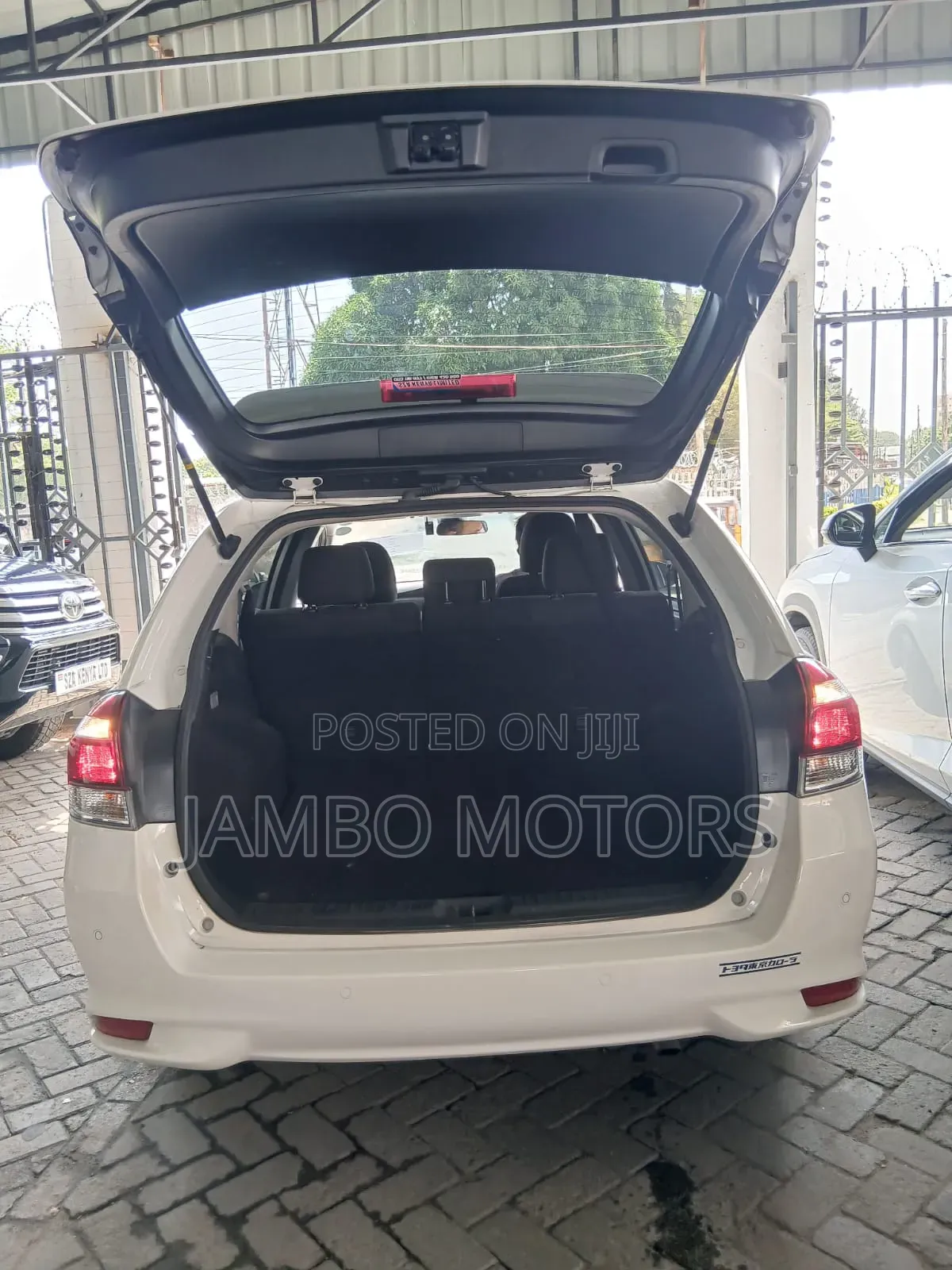 Toyota Corolla Fielder 1.5 Petrol FWD 2020 White